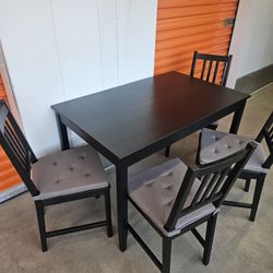 Table Chairs