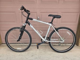 GARY FISHER WAHOO MOUNTAIN BIKE