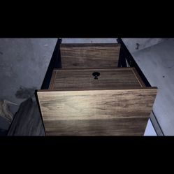 Small Stand 