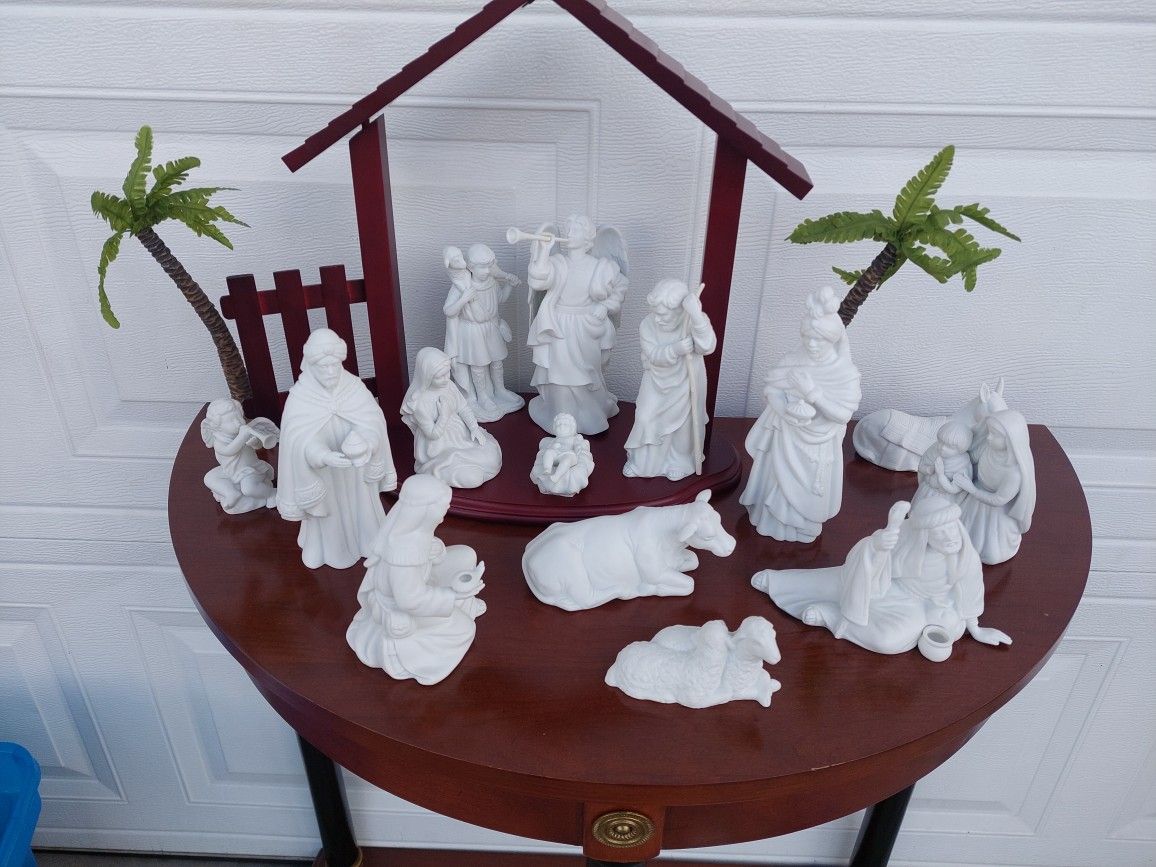 Nativity Set Vintage