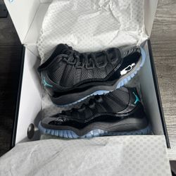 Air Jordan 11 “Gamma” (Size 2Y)