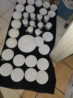 Big Centura Corningware Dinnerset