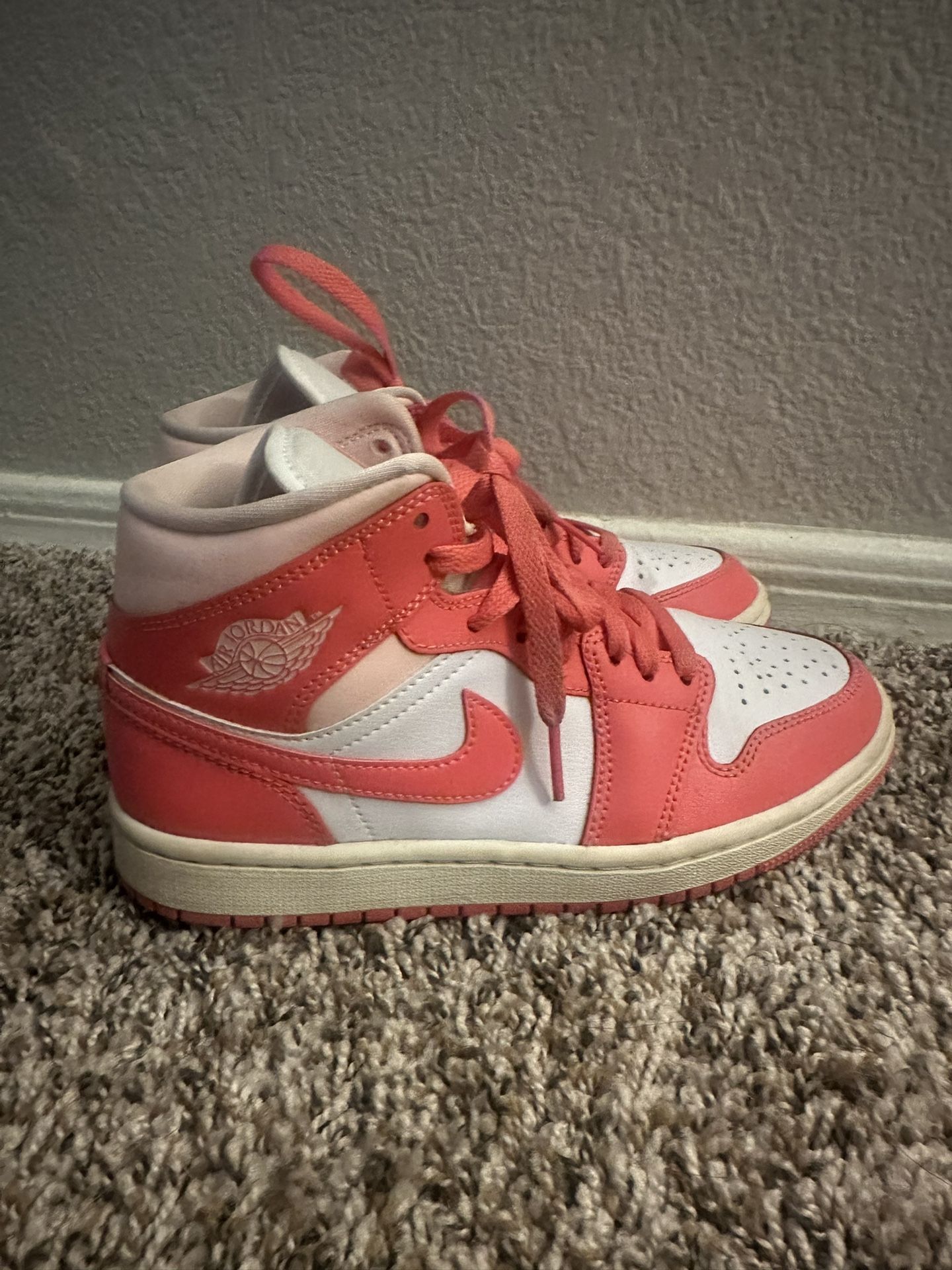 Pink Women’s Nike Air Jordan 1 Strawberries