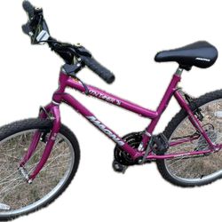 Fuchsia-  Magna Woman’s 15 Speed Mountain Bike Like New Condition $120