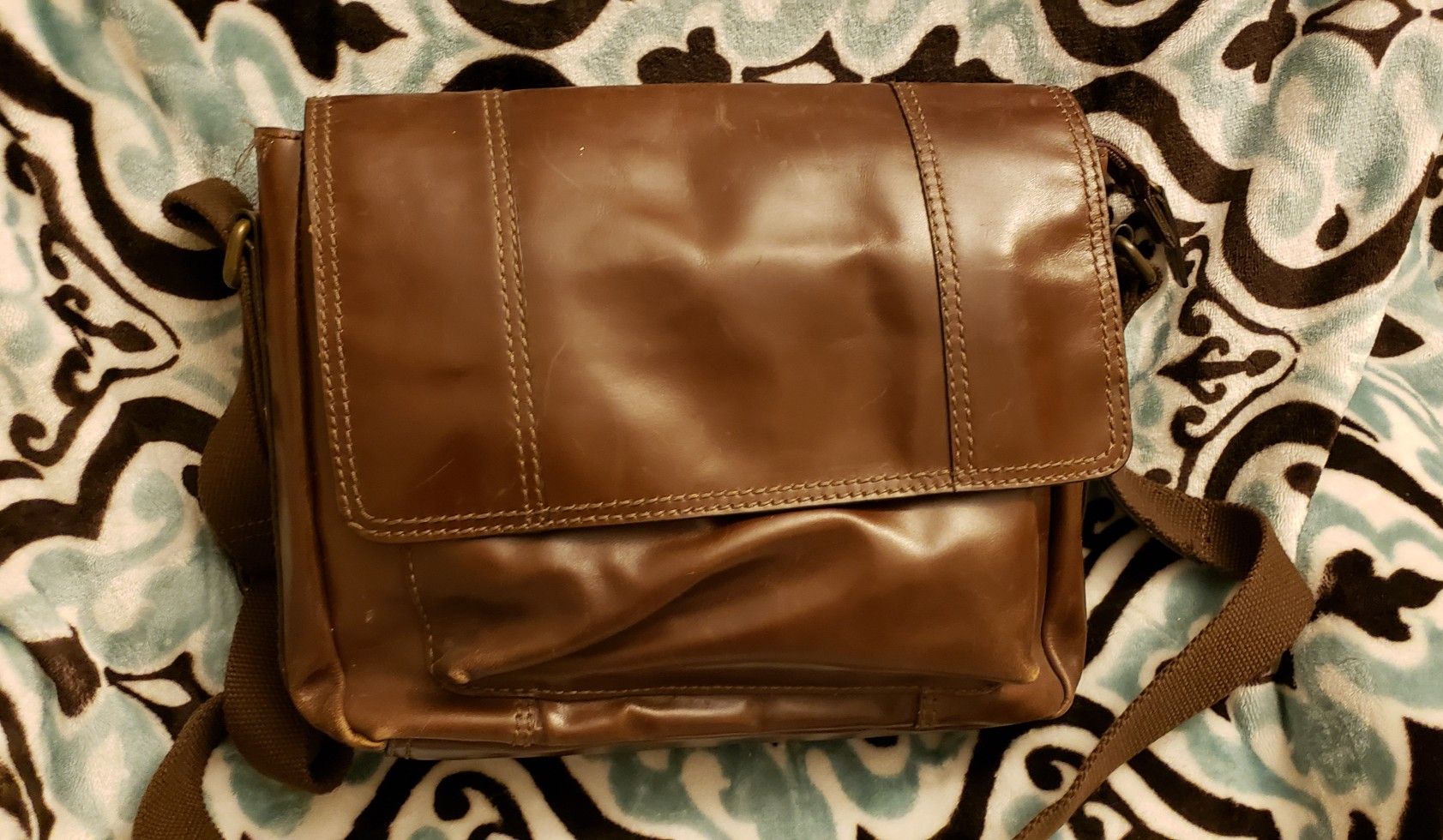 Fossil leather messenger bag small