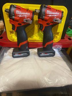 M12 Fuel 1/2” Stubby impact con batería 5.0 Nuevo $220 firme