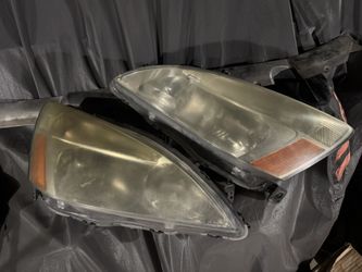 2003-2007 Honda Accord Headlights (Used Condition)