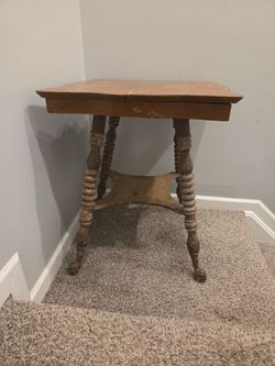 Victorian Side Table- Flip Project