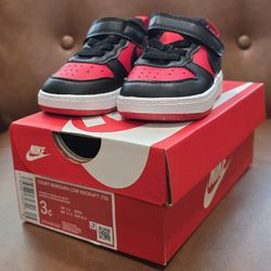 NIKE toddler Sneakers