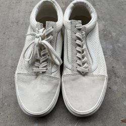 Women’s Vans 5.5 (yes! It’s available)