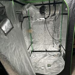 Vivosun Grow Tent Kit with Maxisun PB4000 Grow Light