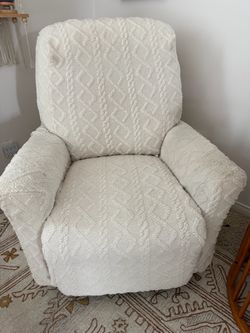 Recliner chair with cover