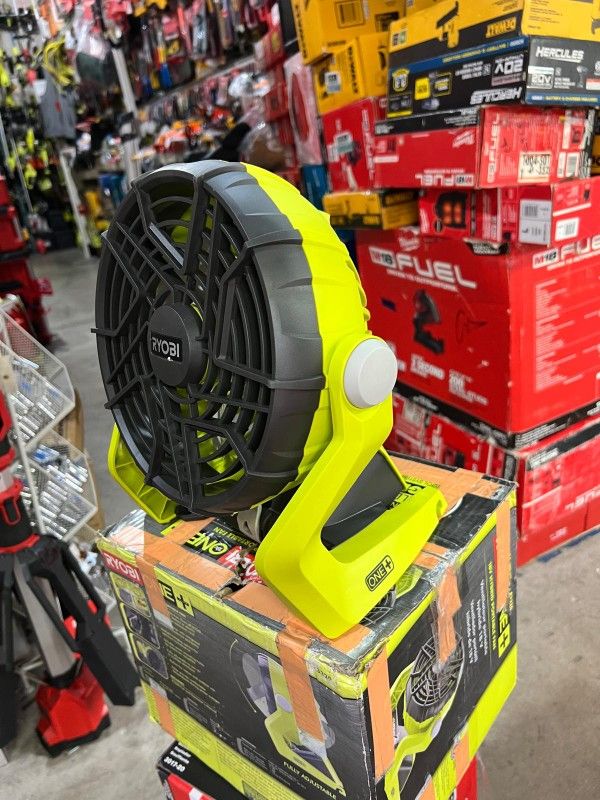 RYOBI FAN 18V $39