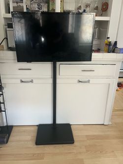 Portable TV stand
