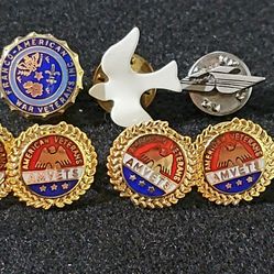 Lot Of US Military Pins - 9 Total 