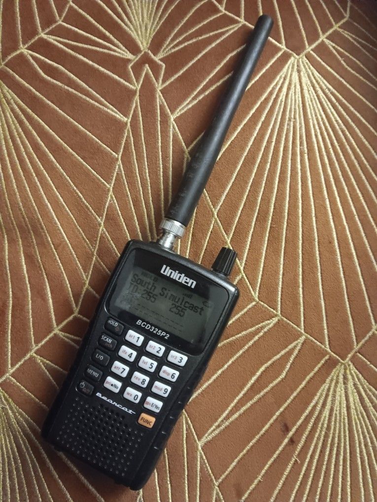 Uniden Compact Digital Handheld Scanner BCD325P2