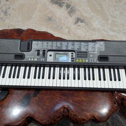 Great working condition Casio CTK-710 61-Key Portable Electronic Keyboard Electric Piano.
