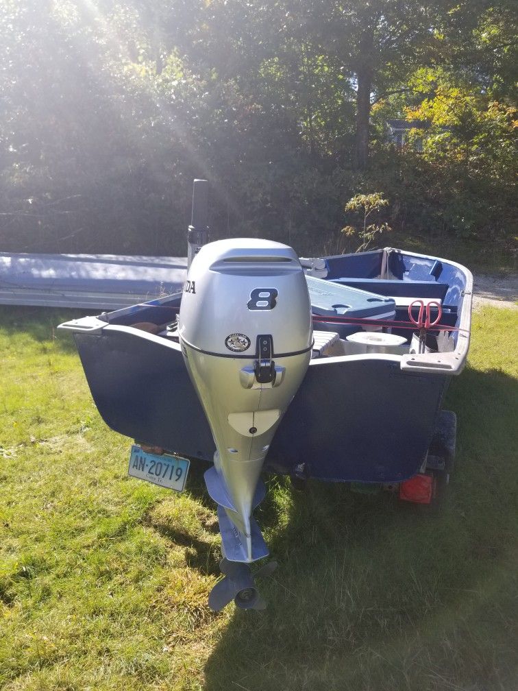 Aluminum deep V Boat