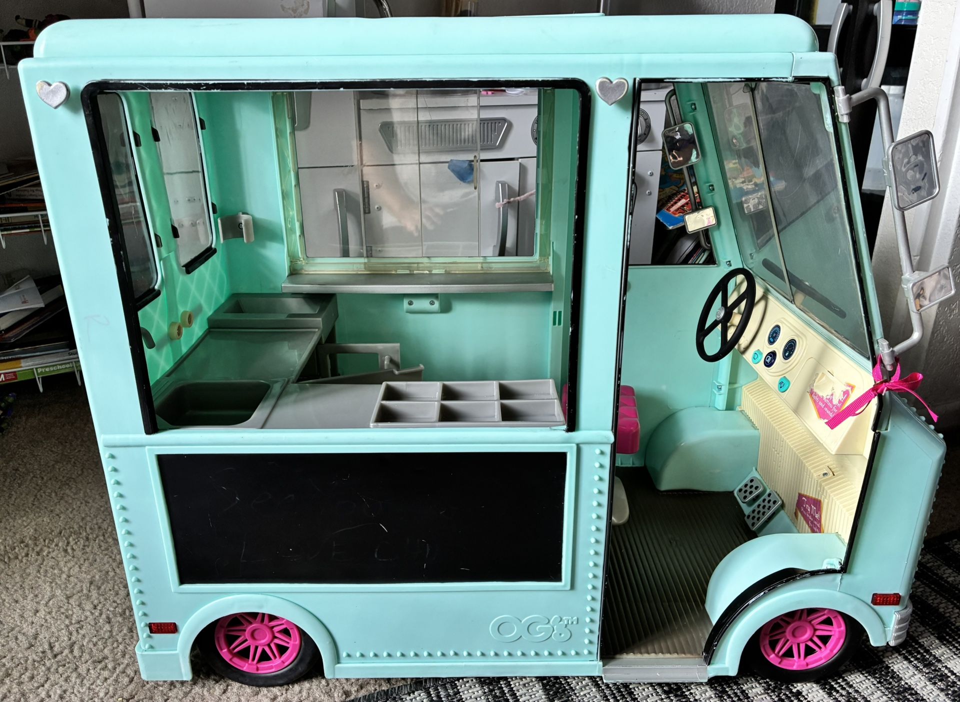 Our Generation Food Truck Toy