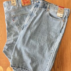 Levi’s 469 Loose Jean Shorts 