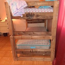  Must Go ASAP 2 Sets Of Bunk Beds ( 4 Beds Total )