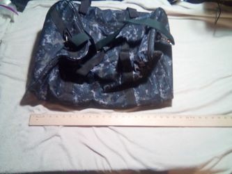 LG duffle bag blue/grey camo (North Arlington)(READ BEFORE MESSAGE)