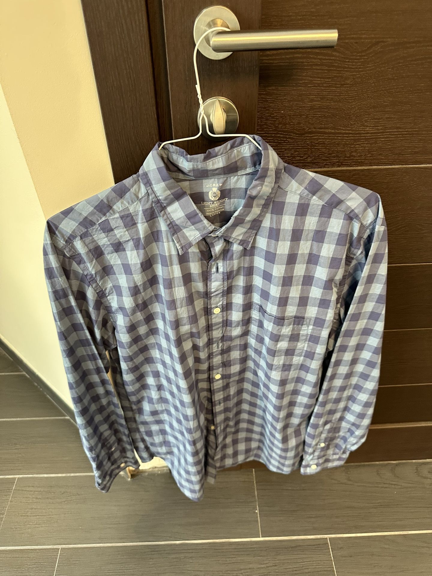 J Crew Light Weight Men’s Dress Shirt Size large