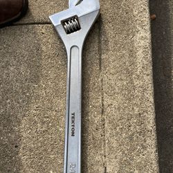 Tekton 24” Inch Adjustable Crescent Wrench Tool