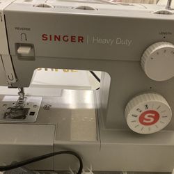 Singer Heavy Duty