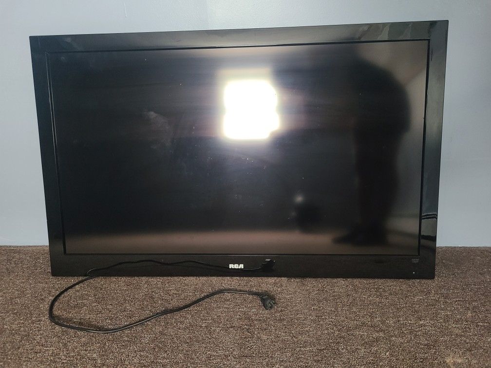RCA 46" LCD 1080p 60Hz - Full HDTV