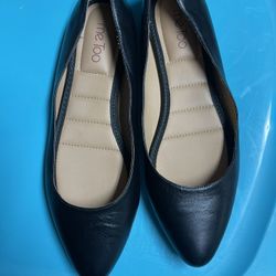 Me Too Brand Women Flat Shoes Sz 10 1/2