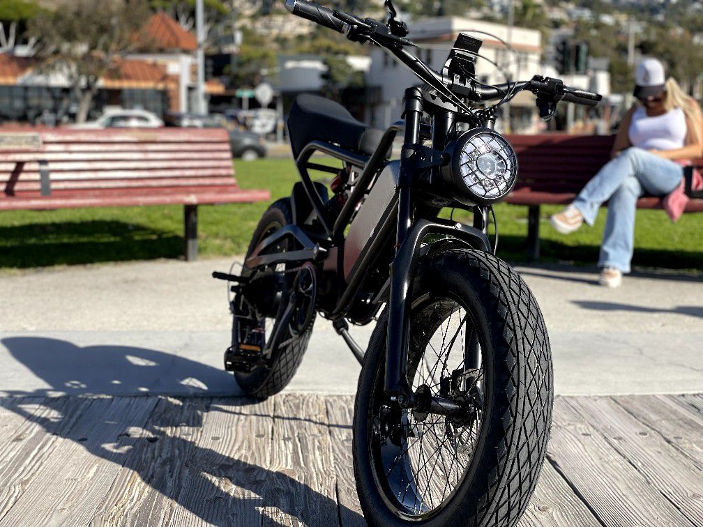 😎😎Awesome E Bike with Full Suspension and 1500 Watt motor.