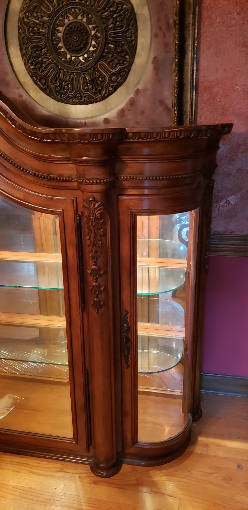 Haverty's China buffet hutch curved glass mirror traditional