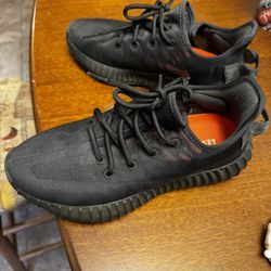 Yeezy 350 Mono Cinder