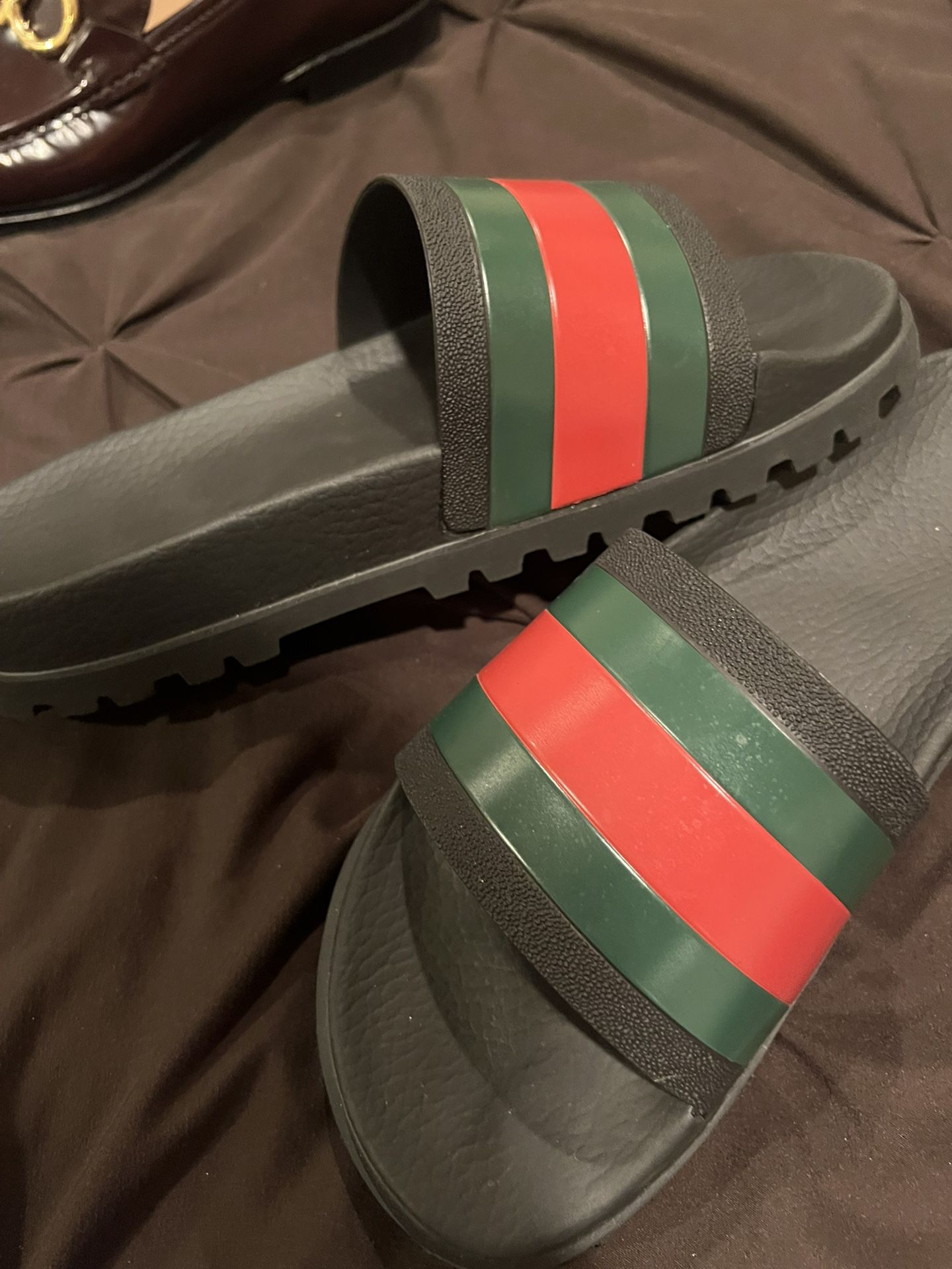Mens Gucci Slides NEVER WORN SIZE 8 W BOX for Sale in West Islip, NY -  OfferUp