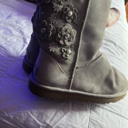 Uggs size 9
