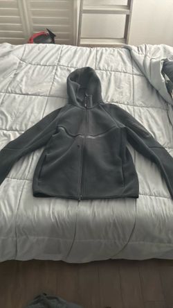 Black Nike tech hoodie small