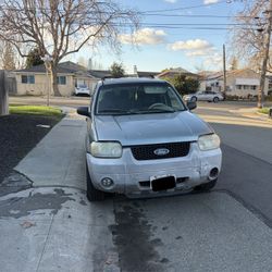2005 Ford Escape