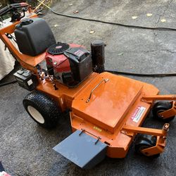 Husqvarna WHT3615 Zero Turn Mower