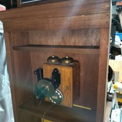 Antique Telephone 