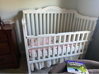 Crib & dresser/changing table