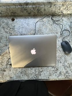 MacBook Pro 16 GB 15-inch Screen