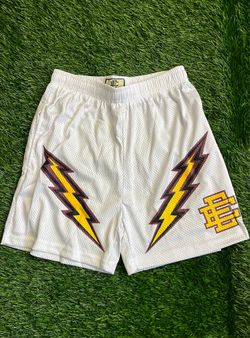 EE shorts men’s size L