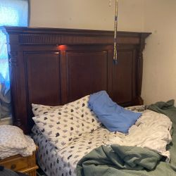 King Size Bed With Lighted Headboard, Footboard , Metal Frame And A Nice Mattress.