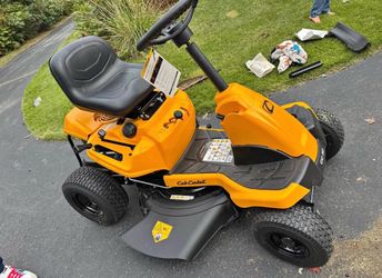 Cub Cadet 30 in. 10.5 HP Briggs and Stratton CC 30 Riding Lawn Mower