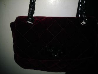 Burgundi purse with long chain