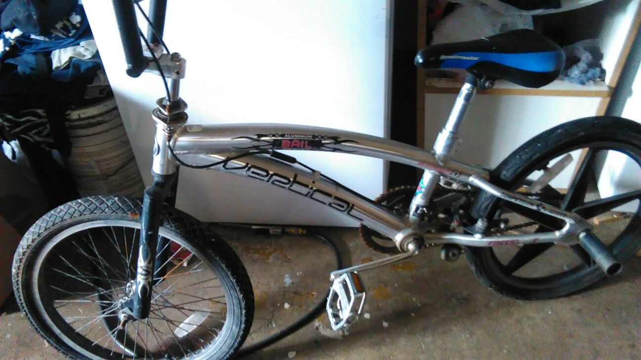 Aluminuim bail vertical bmx bike
