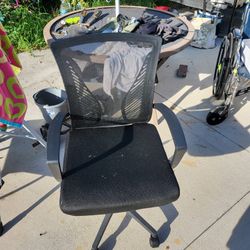Officer chair