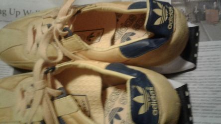Adidas yellow tennis shoes