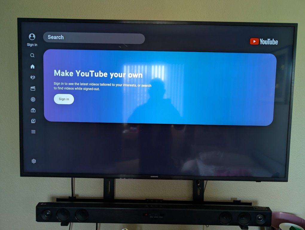 Samsung Smart TV + LG Sound Bar With Subwoofer